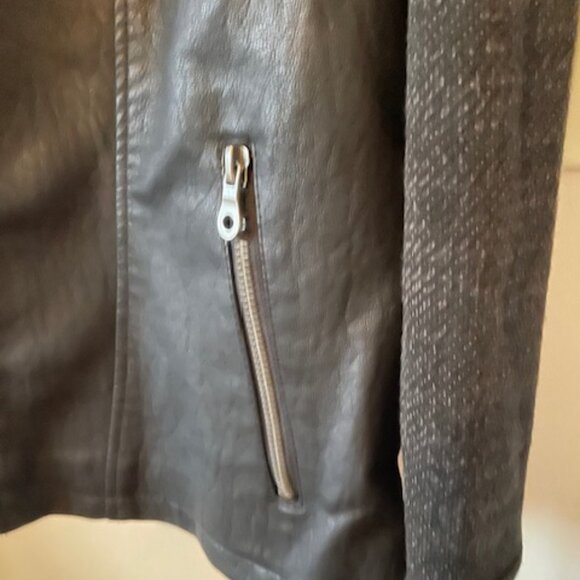 Xhilaration Black Faux Leather and Sweater Jacket Women- Size L - NWOT - Picture 4 of 14